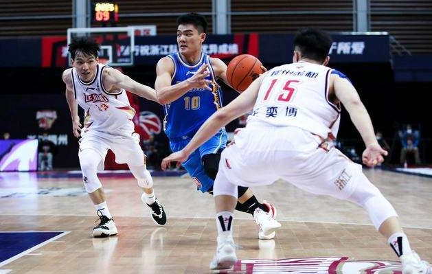 NBA选秀和欧洲联赛、CBA等联赛的选秀制度有何不同？