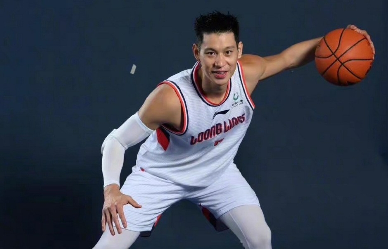 林书豪在NBA的首次首发是在哪支球队？